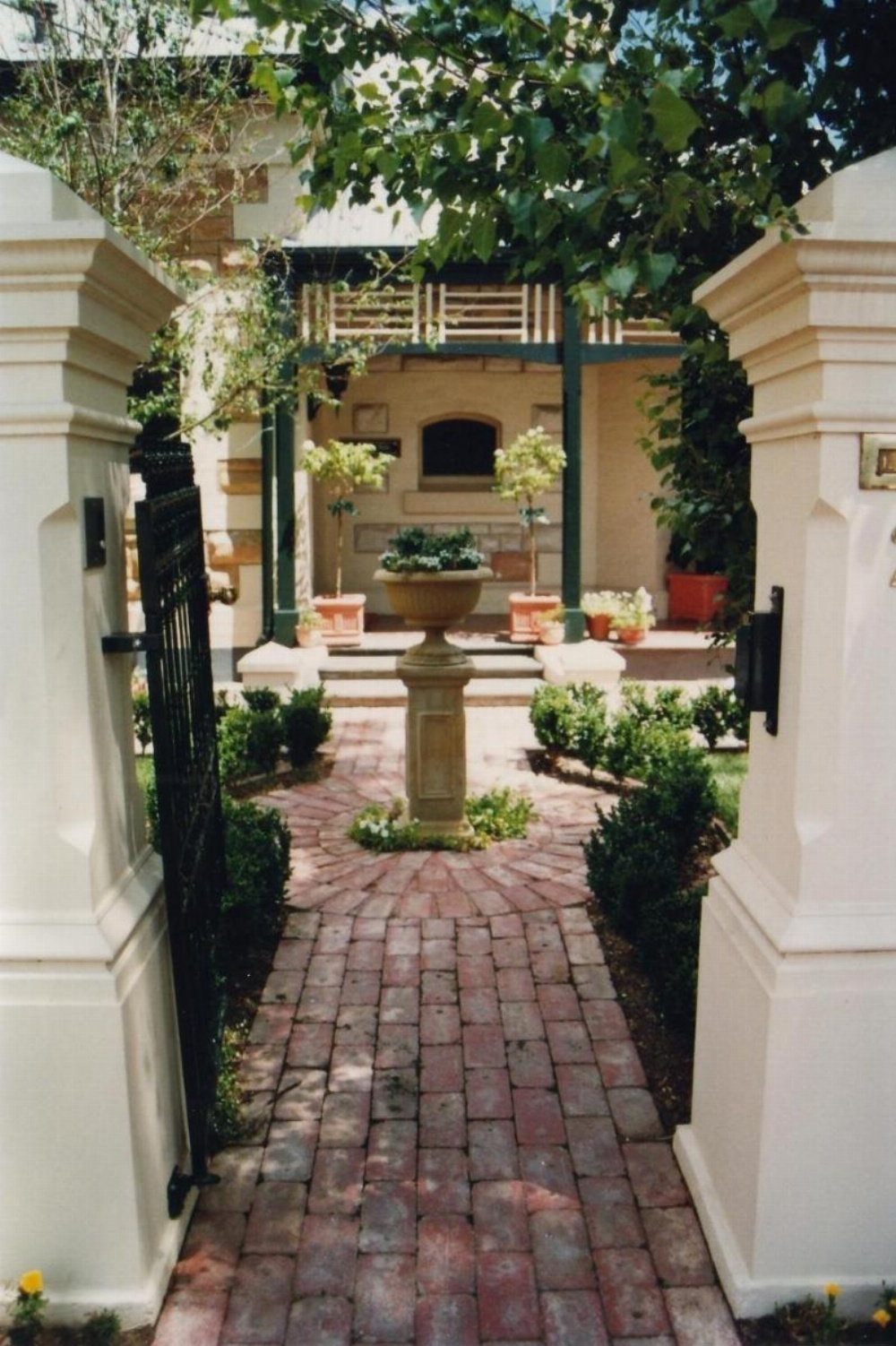 Water Bay Villa Bed & Breakfast Image 12