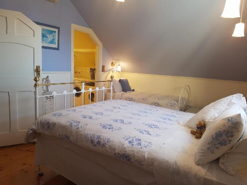 Water Bay Villa Bed & Breakfast image 28