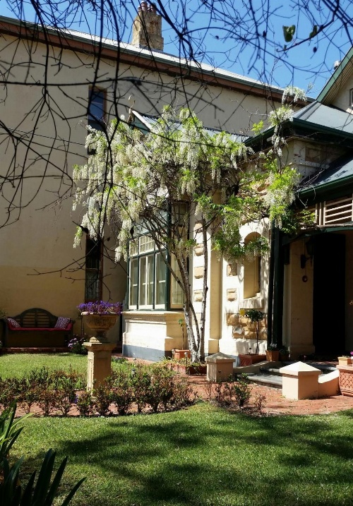 Water Bay Villa Bed & Breakfast image 3