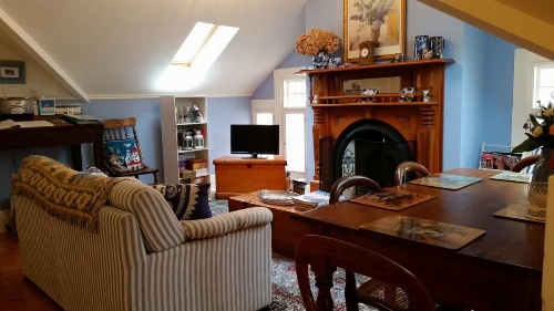 Water Bay Villa Bed & Breakfast image 7